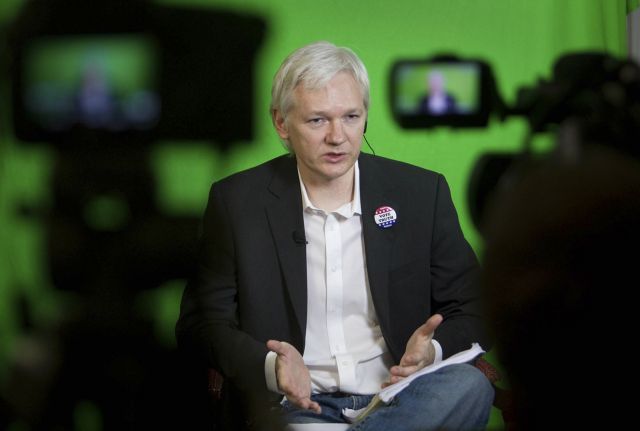 Οργισμένος με την ταινία που ετοιμάζει το Χόλιγουντ για το Wikileaks ο Ασάνζ